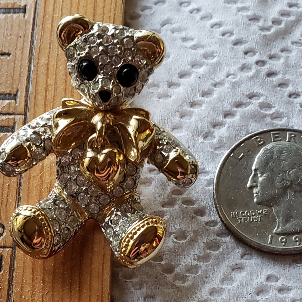 Vintage teddy bear crystal rhinestone brooch